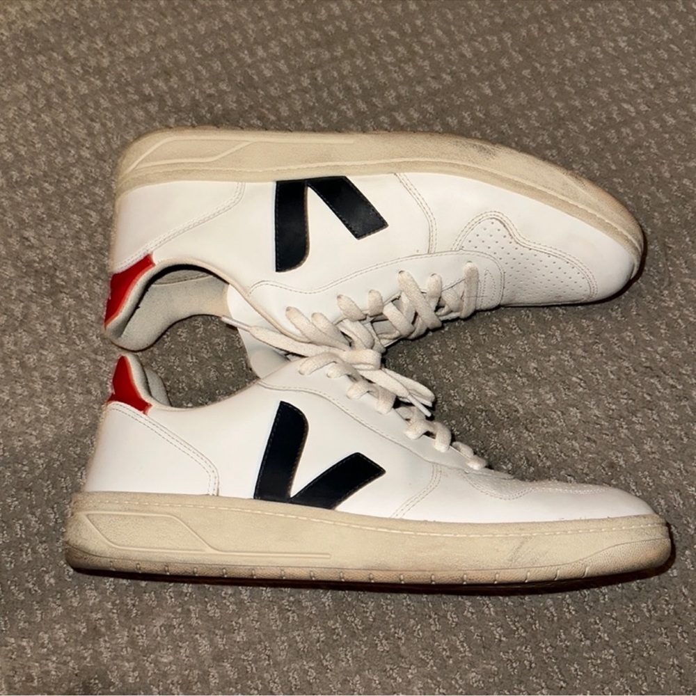 Veja V-12 Sneakers